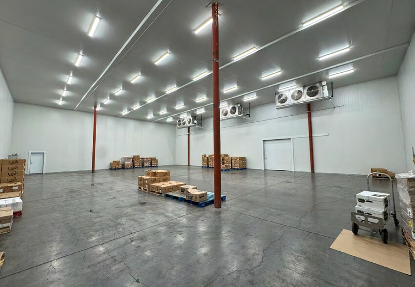 More Photos Of 2323 Avenida Costa Este, San Diego Warehouse For Lease
