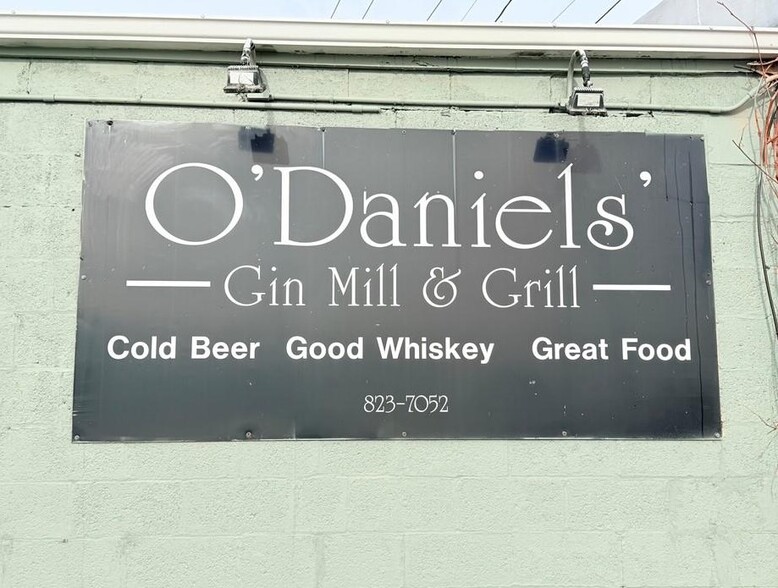 More Photos Of 1305 Abbott Rd, Buffalo Restaurant For Sale