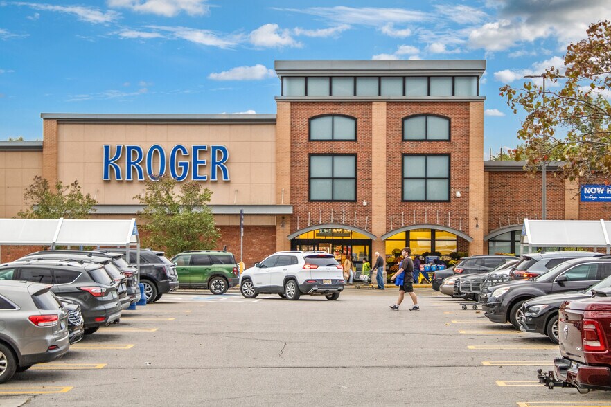Primary Photo Of 30949-30997 5 Mile Rd, Livonia Storefront For Lease