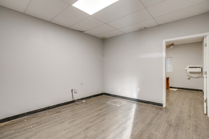 More Photos Of 1008 E 11th St, Fort Worth Warehouse For Lease