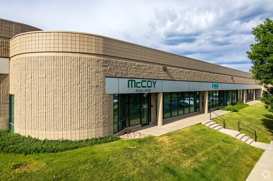 More Photos Of 15000 W 6th Ave, Golden Flex For Lease