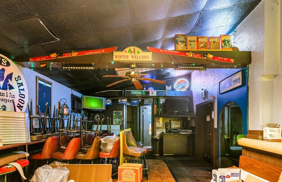 More Photos Of 610 Evans Ave, Mckeesport Bar For Sale