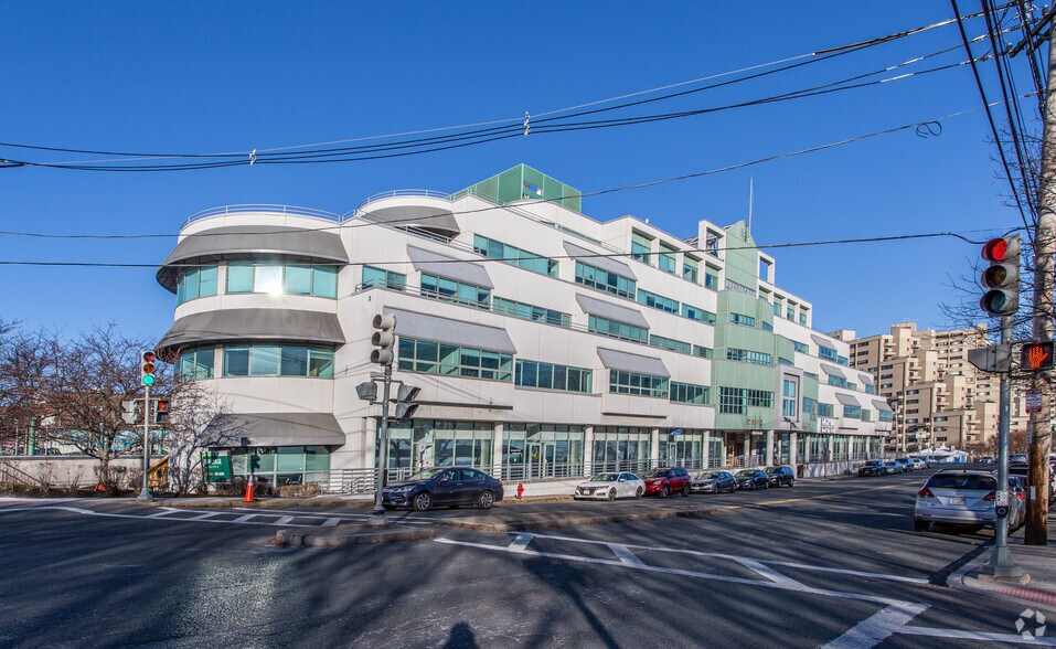 More Photos Of 300 Ocean Ave, Revere Medical For Lease
