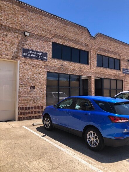 More Photos Of 114 Oakgrove Rd, Sterling Warehouse For Sale