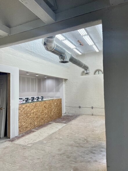 More Photos Of 972 Patterson Rd, Dayton Freestanding For Sale