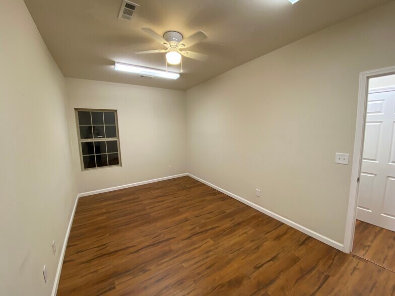 More Photos Of 144 Lincoln Place Ct, Belleville Medical For Sale