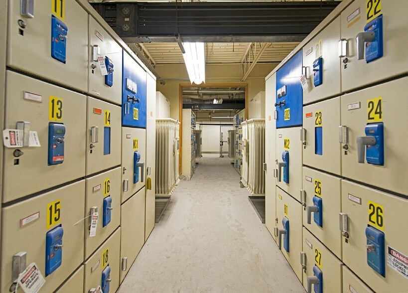 More Photos Of 40 Fordham Rd, Wilmington Warehouse For Lease