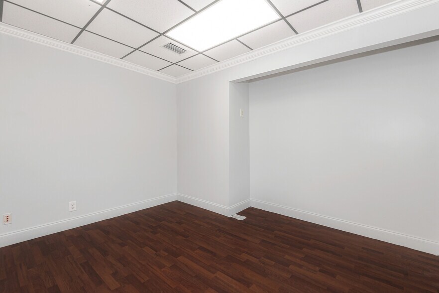 More Photos Of 3650 Coral Ridge Dr, Coral Springs Light Manufacturing For Lease