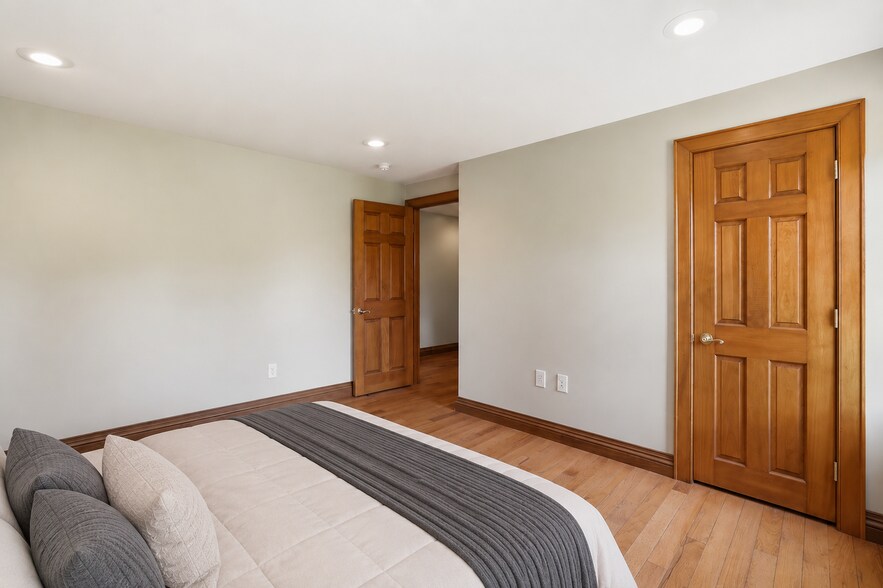 More Photos Of 1015 PA-390, Greentown Hospitality For Sale