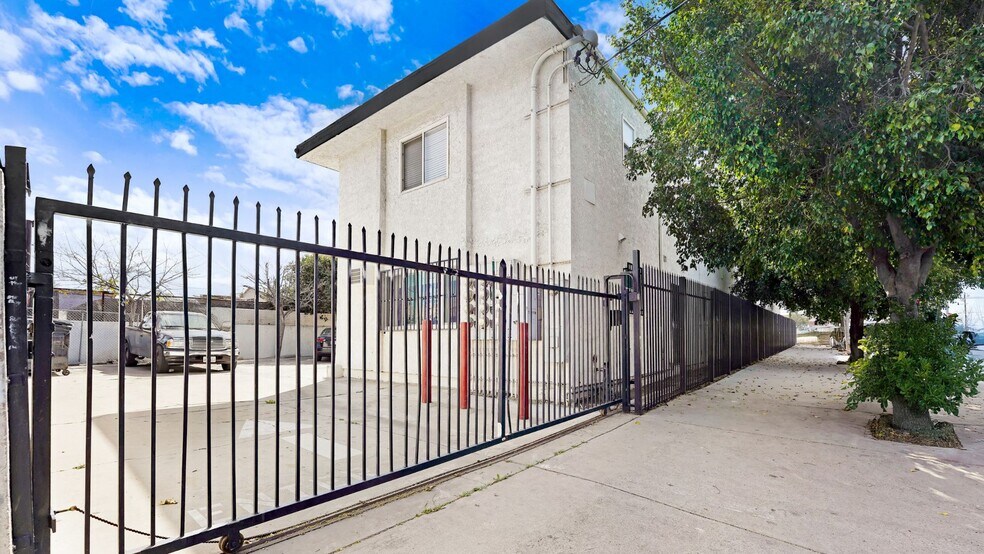 More Photos Of 10028 San Fernando Rd, Pacoima Apartments For Sale