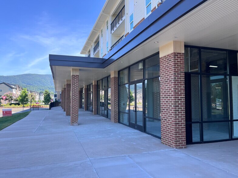 More Photos Of 1005 Heathercroft Cir, Crozet Apartments For Lease