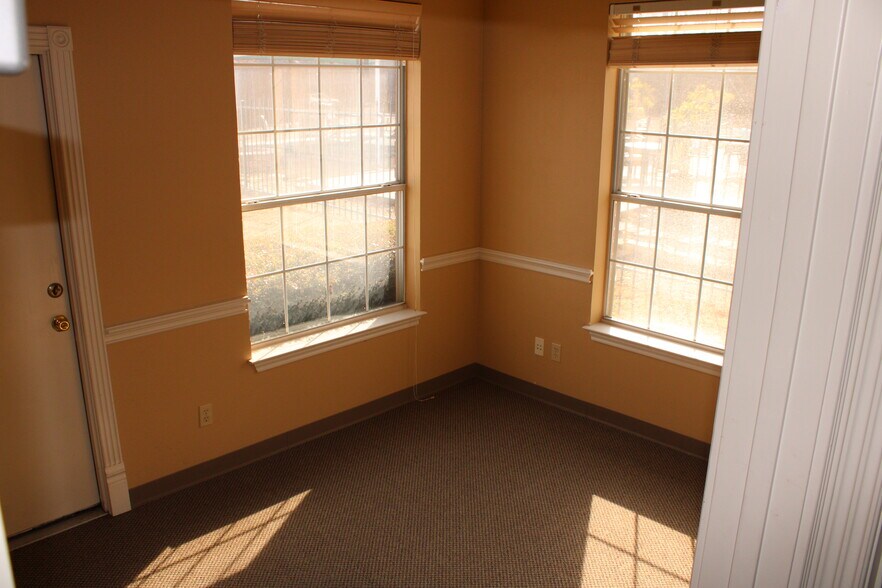 More Photos Of 6407 Colleyville Blvd, Colleyville Medical For Lease