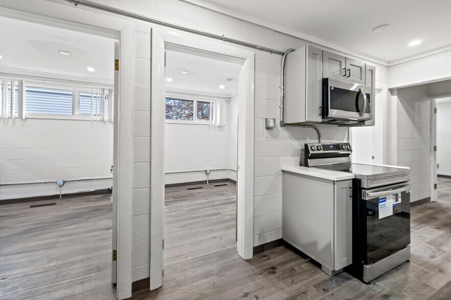 More Photos Of 54 Winthrop St, Taunton Office For Sale