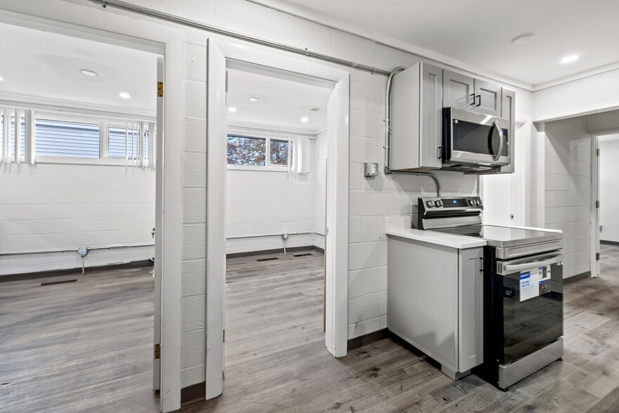 More Photos Of 54 Winthrop St, Taunton Office For Sale