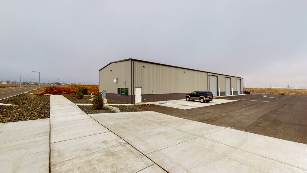 Primary Photo Of 2564 Robertson Dr, Richland Distribution For Lease