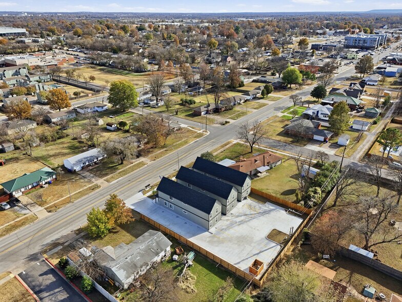More Photos Of 816 N Main St, Broken Arrow Apartments For Sale