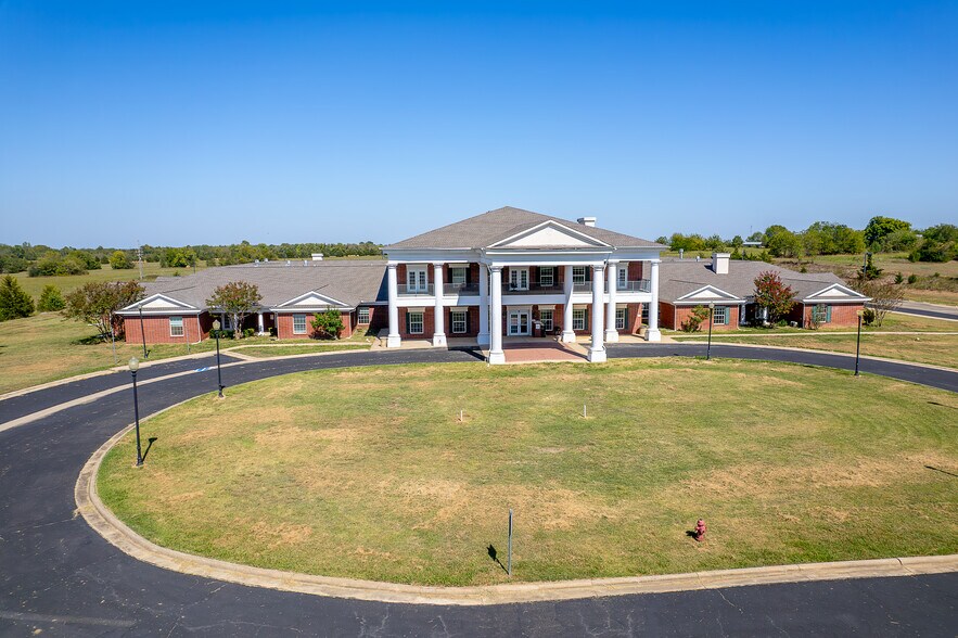 More Photos Of 2815 E Jackson St, Hugo Rehabilitation Center For Sale