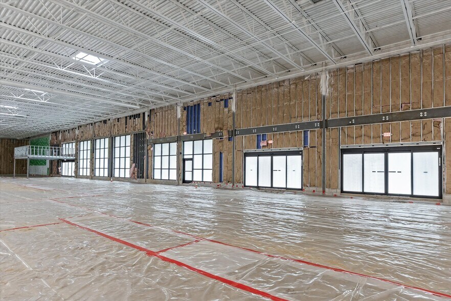 More Photos Of 41128-41496 Ann Arbor Rd E, Plymouth Storefront For Lease