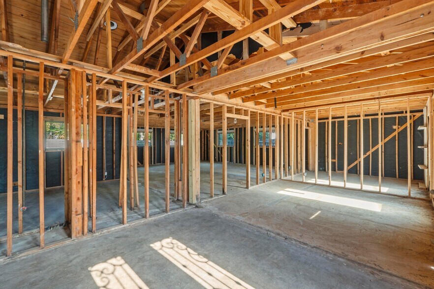 More Photos Of 4320 James Casey St, Austin Medical For Sale