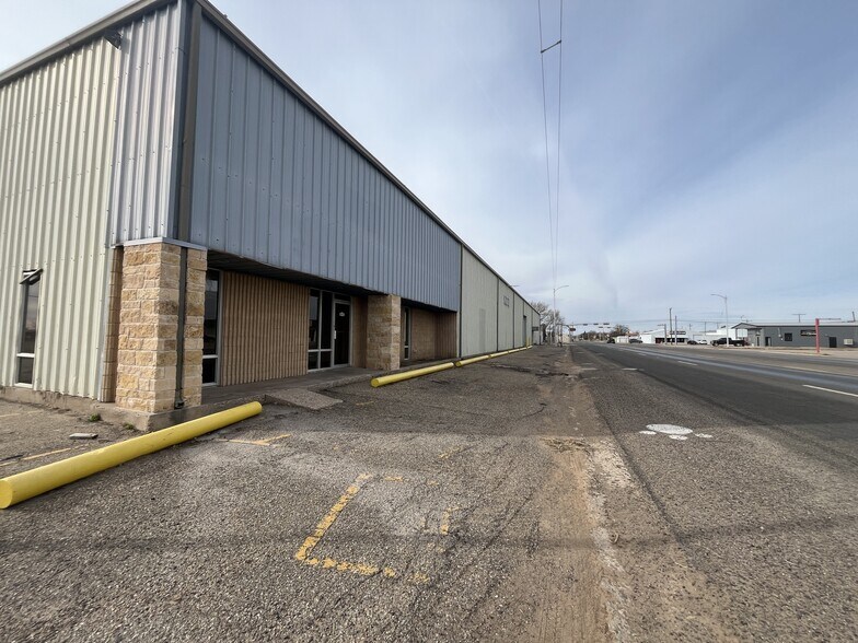 More Photos Of 1012 E Waylon Jennings Blvd, Littlefield Industrial For Sale