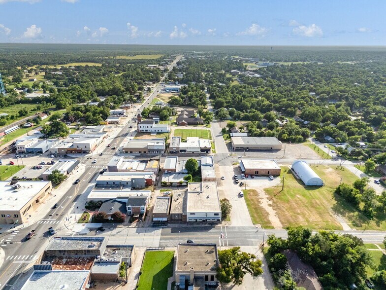 More Photos Of 233 Ackerman St, Rockdale Storefront Retail Office For Sale