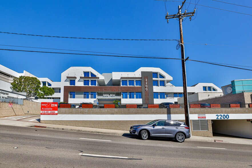 More Photos Of 2200 Pacific Coast Hwy, Hermosa Beach Office For Lease