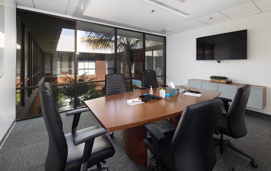 More Photos Of 6144 Calle Real, Goleta Office For Lease