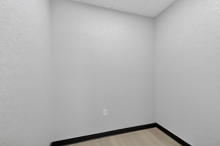 More Photos Of 16697 W Basin St, Odessa Industrial For Lease