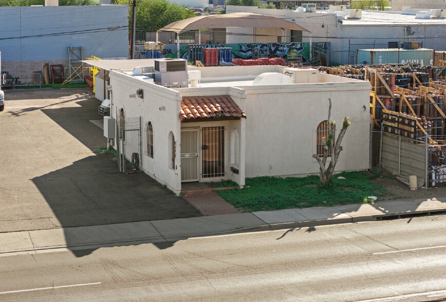 More Photos Of 4237 E University Dr, Phoenix Service For Lease
