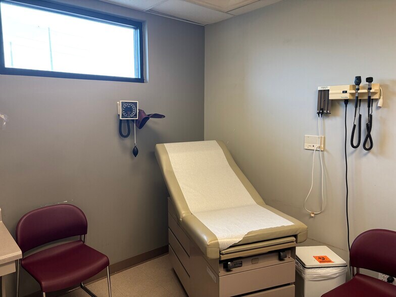 More Photos Of 670 Crossover Rd, Tupelo Medical For Lease