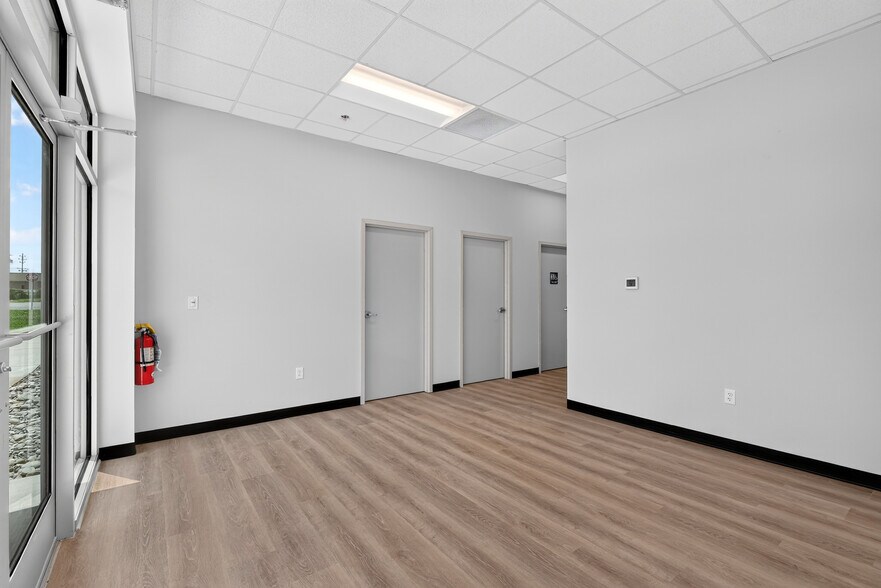 More Photos Of 121 Osage dr, Greenville Warehouse For Sale
