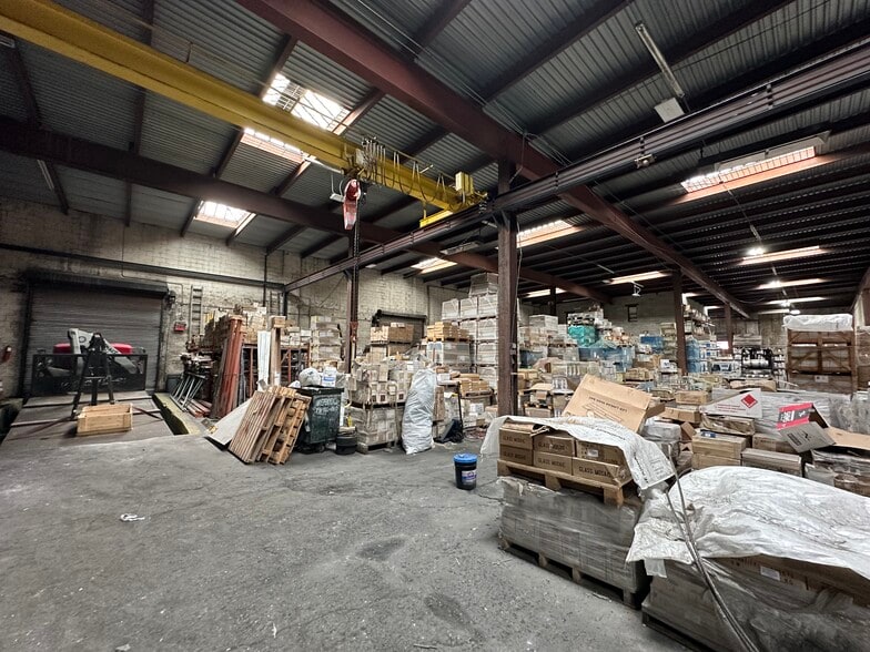 More Photos Of 250 Morgan Ave, Brooklyn Manufacturing For Lease