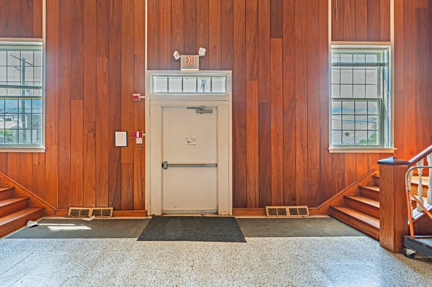 More Photos Of 82 Mill St, Mays Landing Restaurant For Sale