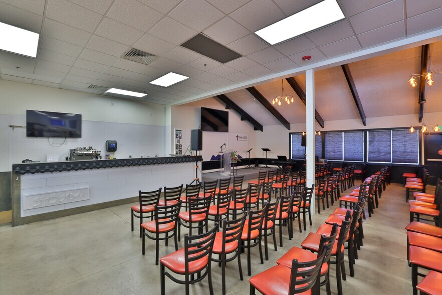 More Photos Of 15775 E Arapahoe Rd, Centennial Restaurant For Sale