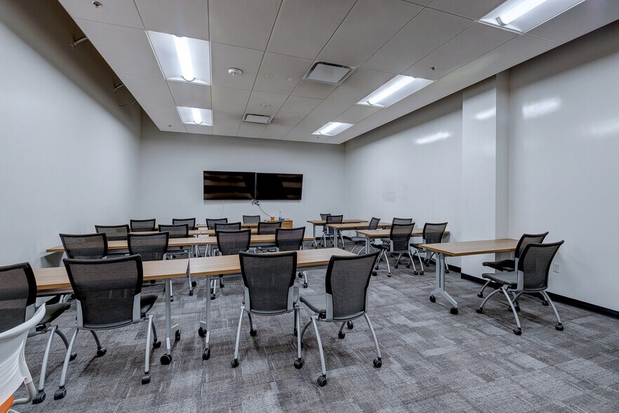 More Photos Of 3634 S Maryland Pky, Las Vegas Office For Lease