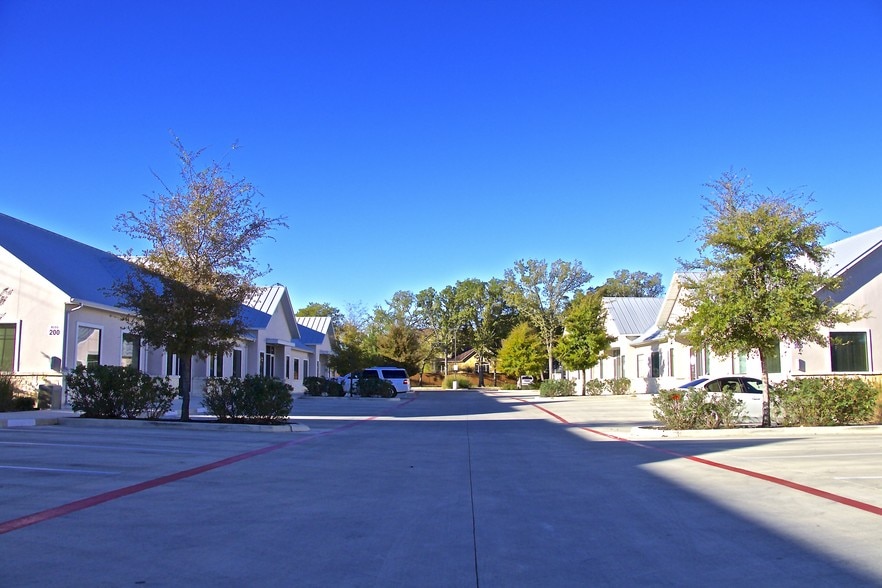 More Photos Of 136 Old San Antonio Rd, Boerne Unknown For Sale