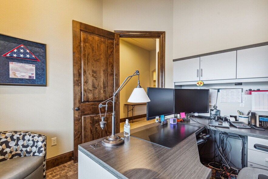 More Photos Of 2101 E Kirkwood Blvd, Southlake Office For Lease