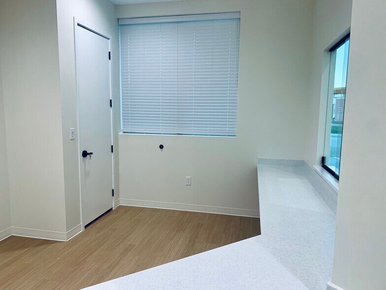 More Photos Of 1400 N Coit Rd, McKinney Medical For Lease