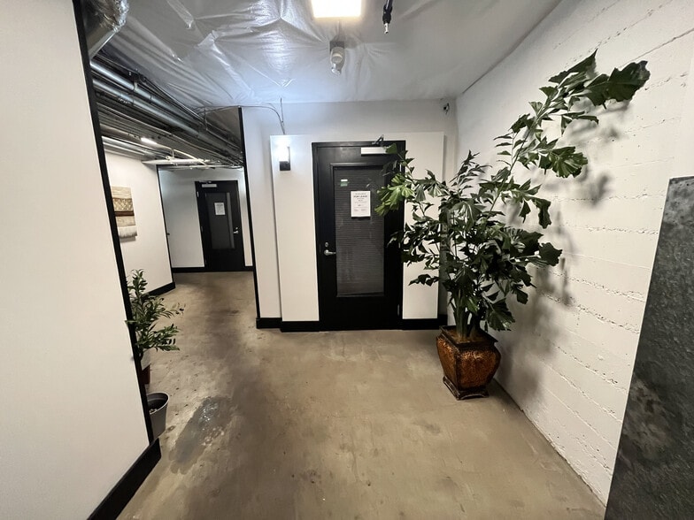 More Photos Of 249 Liberty St NE, Salem Storefront For Lease