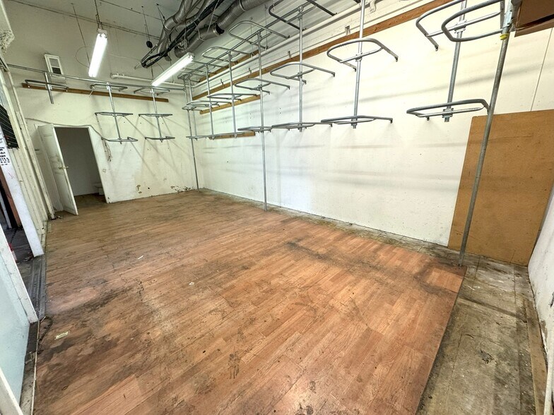 More Photos Of 1301-1309 S Los Angeles St, Los Angeles Storefront For Lease