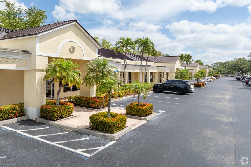 More Photos Of 9400-9420 Gladiolus Dr, Fort Myers Medical For Lease
