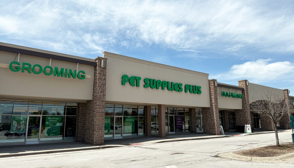 More Photos Of 13215-13483 W Center Rd, Omaha Unknown For Lease