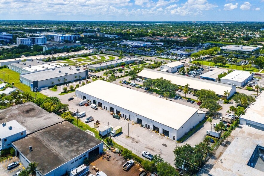 More Photos Of 1973-1981 10th Ave N, Lake Worth Beach, Lake Worth Beach Distribution For Lease