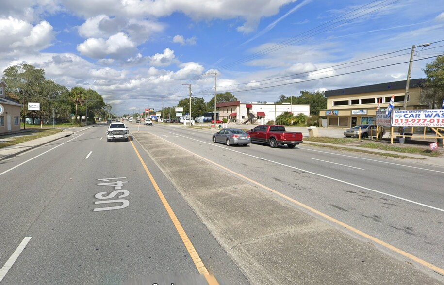 More Photos Of 14409 N Nebraska Ave, Tampa Convenience Store For Lease