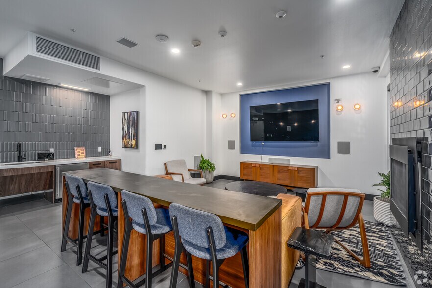 More Photos Of 104 12th Ave, Seattle Apartments For Lease