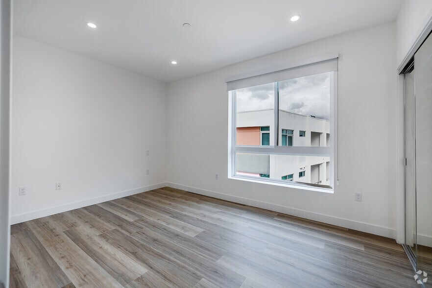 More Photos Of 951 Ogden Ave, Los Angeles Apartments For Lease