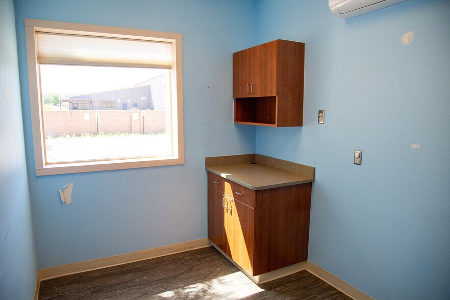 More Photos Of 5 Camino Karsten, Algodones General Retail For Lease
