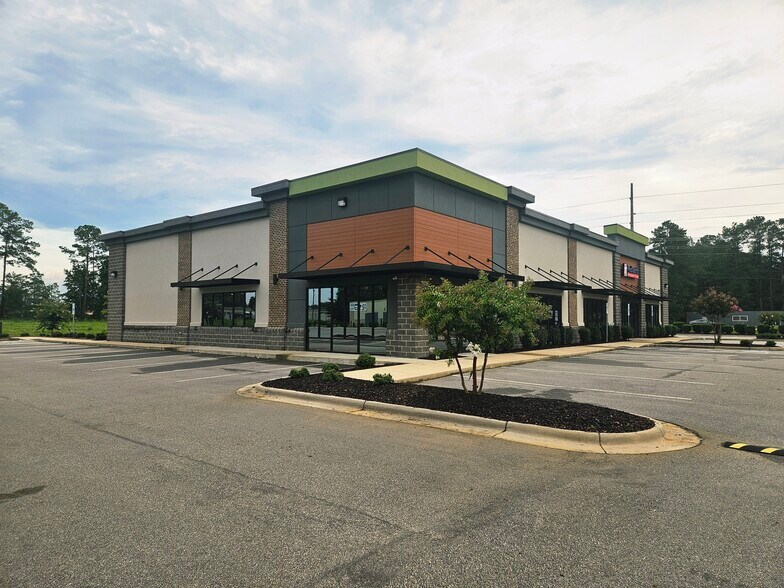 More Photos Of 220 Gridley Ln, Raeford Storefront Retail Office For Lease