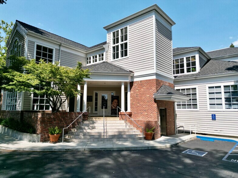 More Photos Of 600 San Ramon Valley Blvd, Danville Medical For Lease