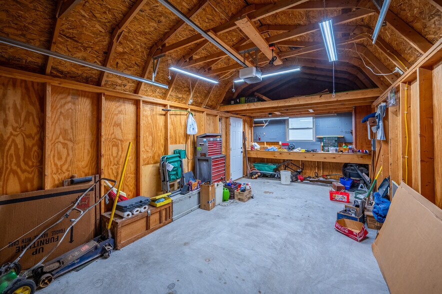 More Photos Of 2815 Grand Central Ave, Vienna General Retail For Sale